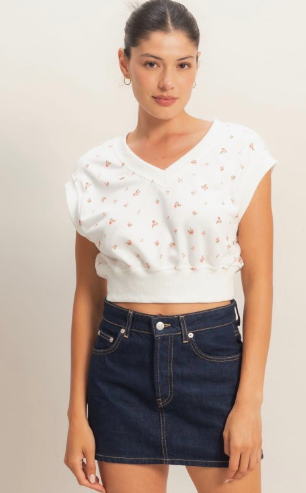 Floral Cropped Blouse for Women – V-Neck Elastic Waist Top