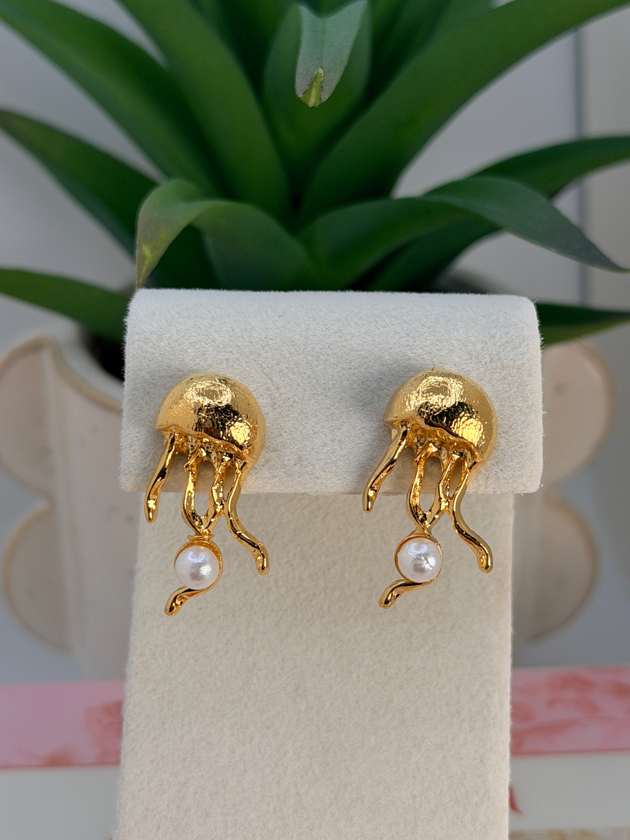 Jellyfish Pearl Earrings – 24K Gold Plated Bronze Handmade