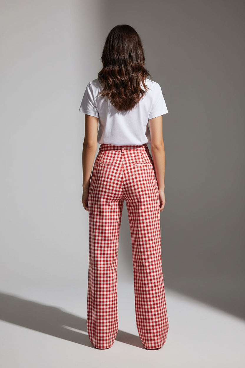 White Lobster Detail Tee – Chic Casual Statement