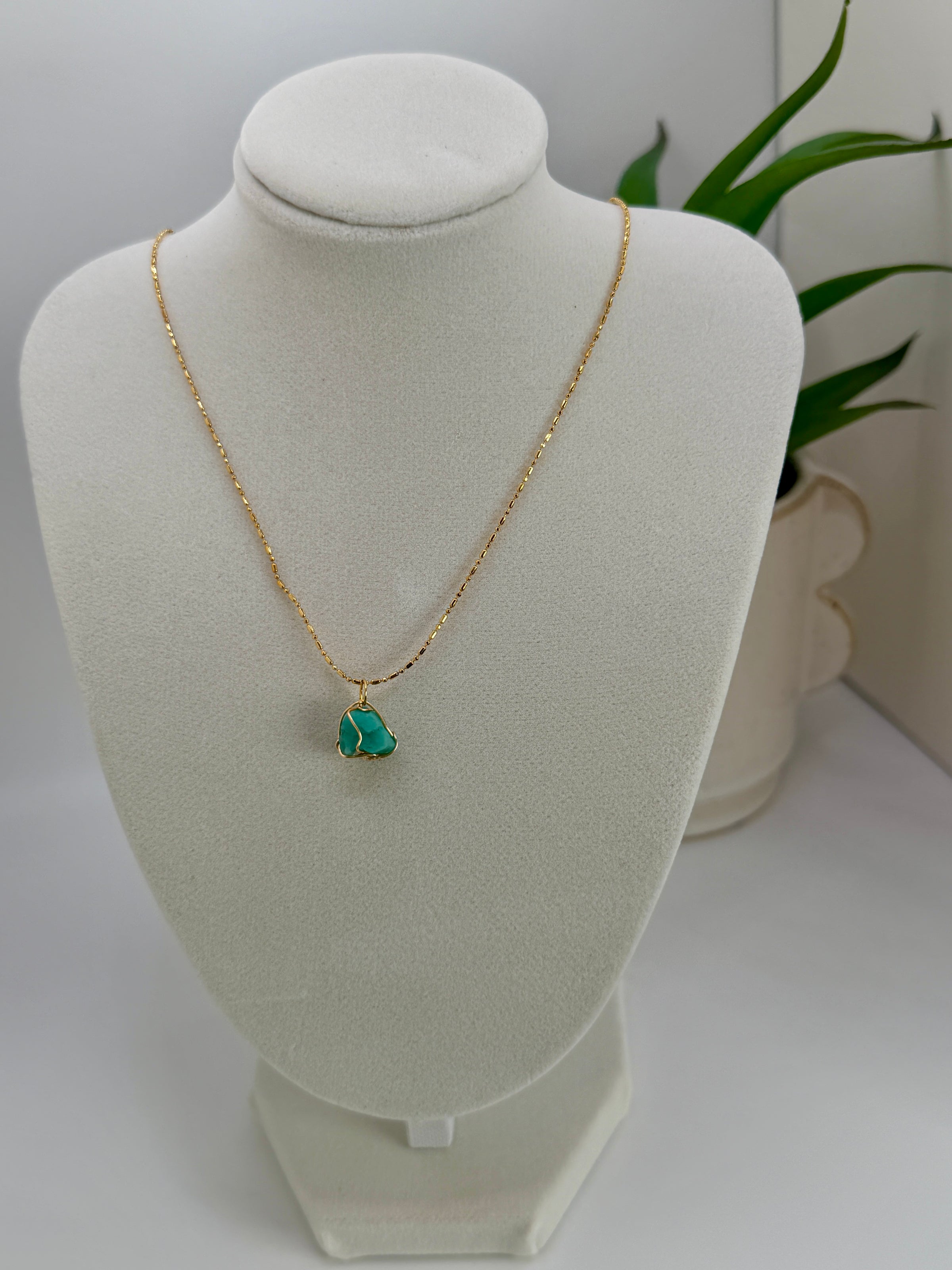 Raw Emerald Necklace – 18K Gold Plated Bronze Natural Emerald Pendant