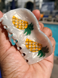 Pineapple Hair Claw Clip – Tropical Acrylic Hair Accessory with Rhinestones