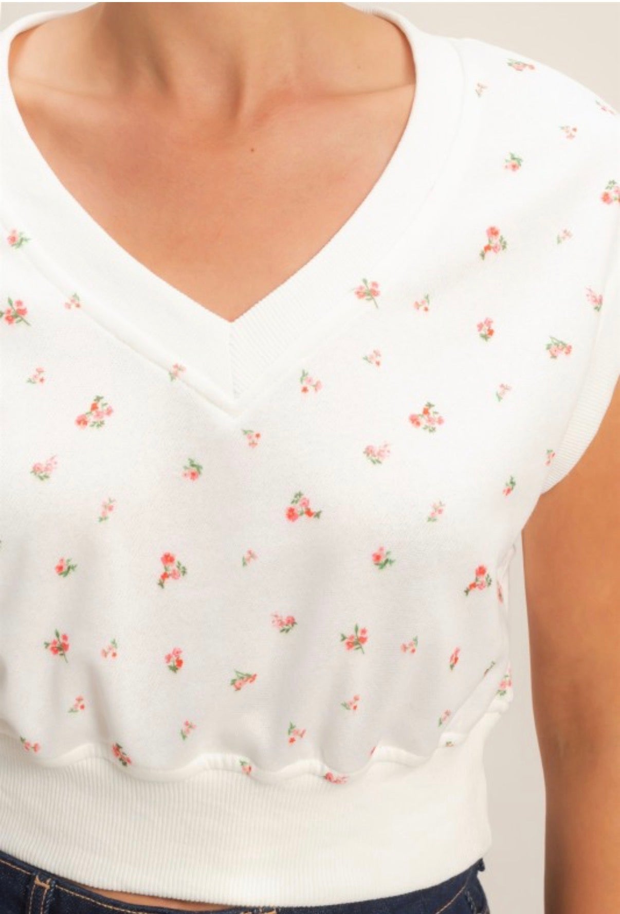 Floral Cropped Blouse for Women – V-Neck Elastic Waist Top
