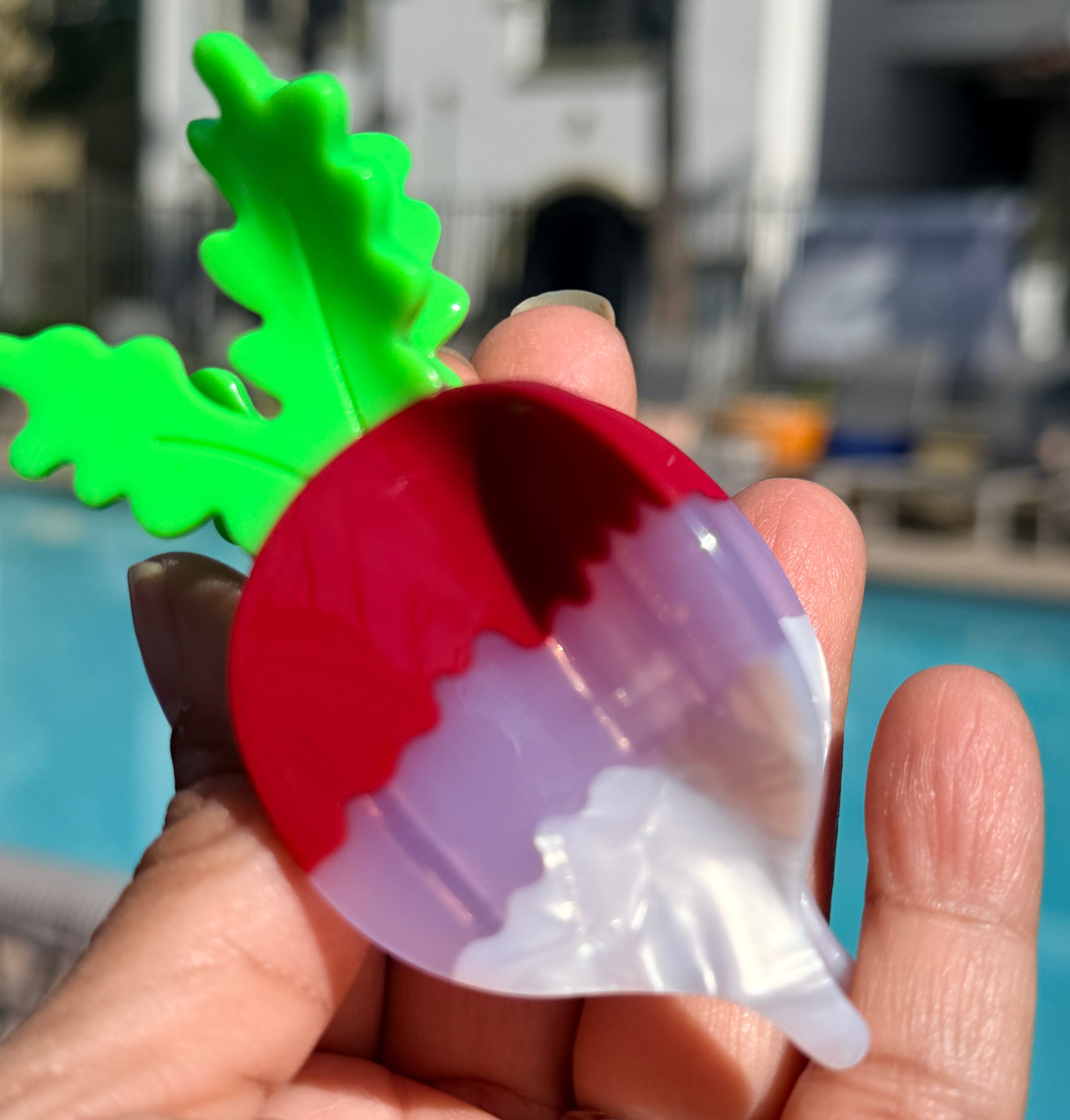 Radish Hair Claw Clip – Cute Vegetable Acrylic Hair Accessory for Women