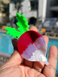 Radish Hair Claw Clip – Cute Vegetable Acrylic Hair Accessory for Women